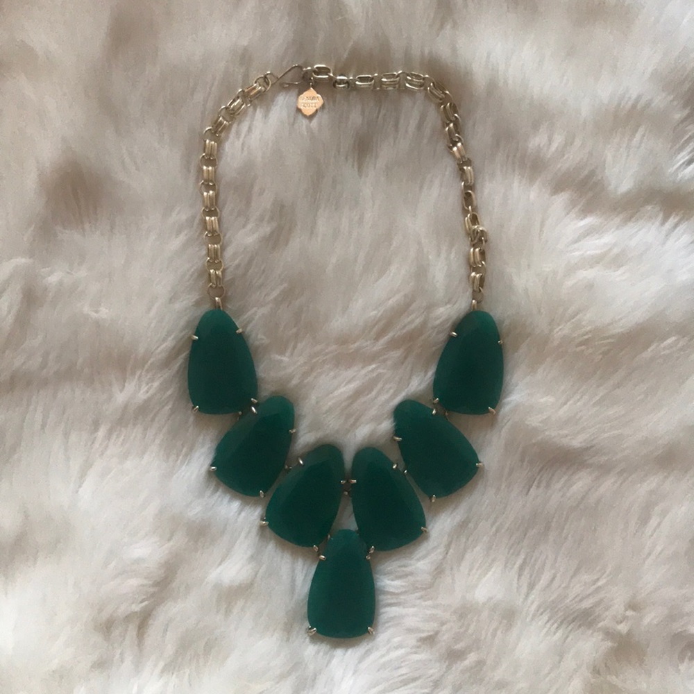 Kendra Scott necklace